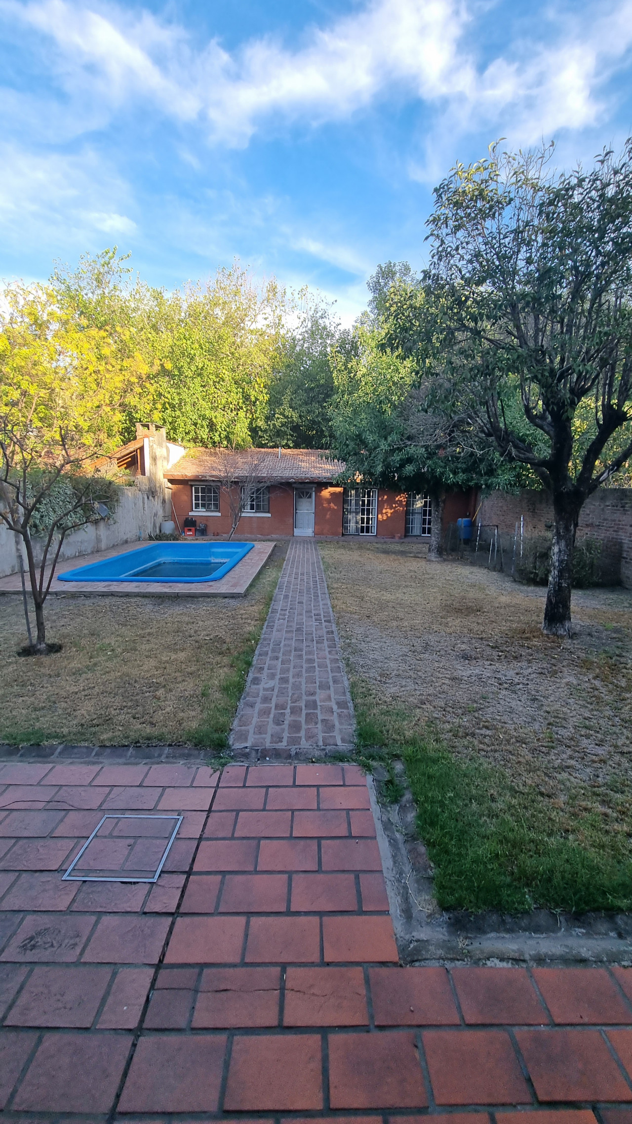 ### Excelente Casa tipo Chalet en venta - 5 ambientes - Pileta - Parque - San Miguel ###