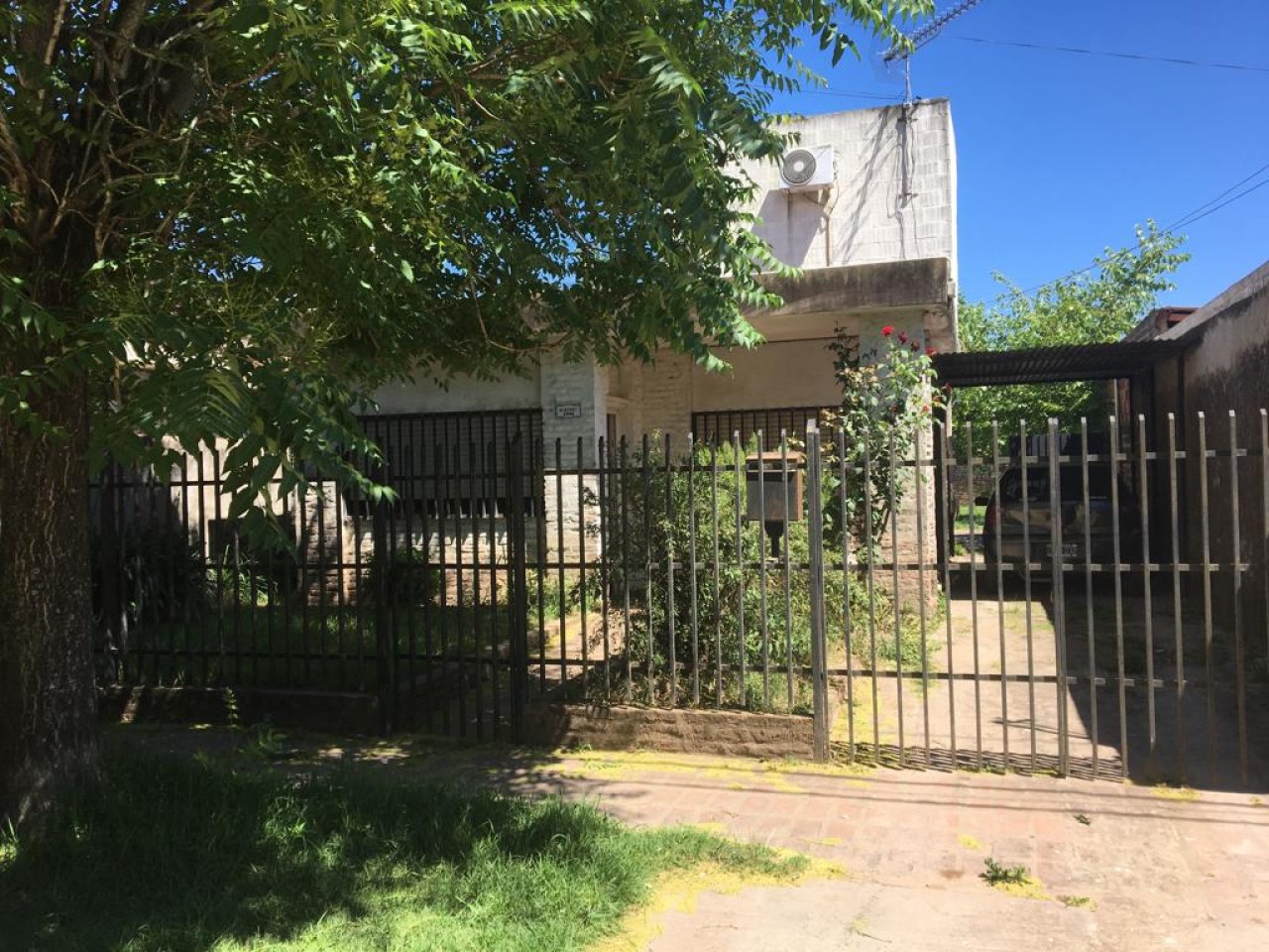 CASA EN VENTA EN MUÑIZ