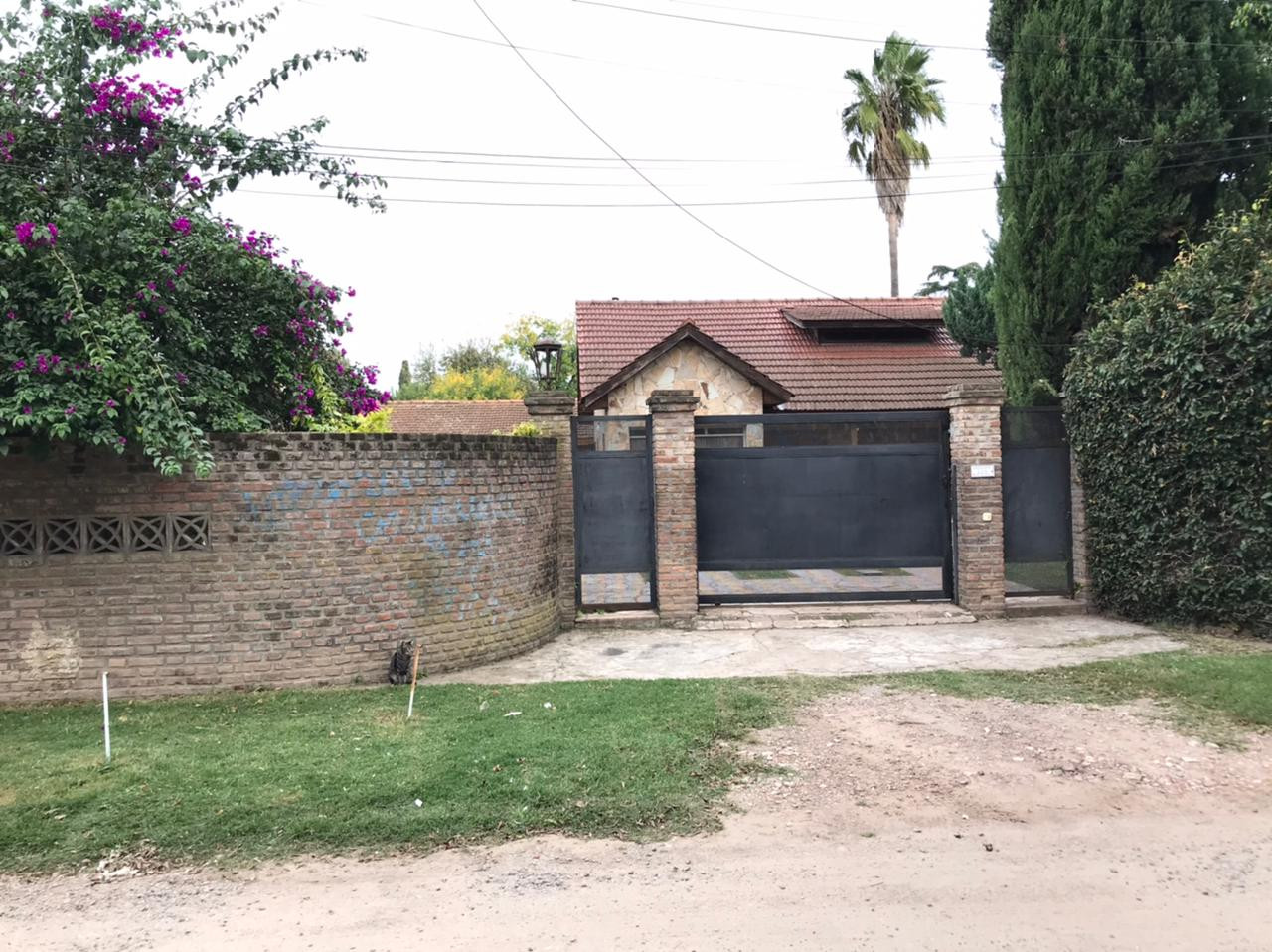 Casa Quinta en Barrio Las Praderas Polvorines.